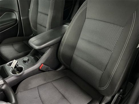 Certified 2024 GMC Terrain SLE image 18