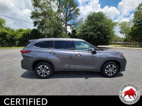 Used 2022 Toyota Highlander XLE FWD image 7