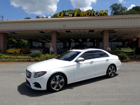 Used 2017 Mercedes-Benz E 300 4MATIC image 5