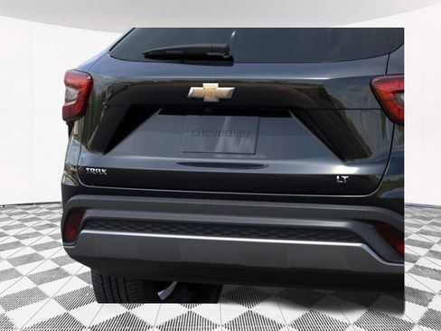 New 2026 Chevrolet Trax LT w/ Driver Confidence Package FWD image 21