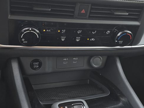 New 2026 Nissan Pathfinder SL AWD/4WD image 18