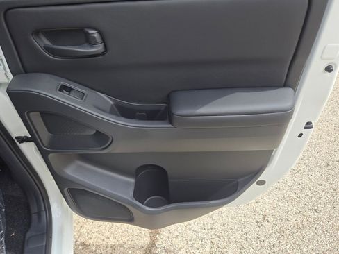 New 2026 Nissan Frontier S w/ Tow Package image 9