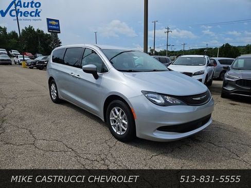 Used 2023 Chrysler Voyager LX FWD image 7