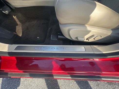 Used 2019 Lincoln MKZ Premiere image 9