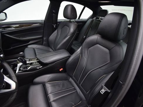 Used 2020 BMW 530i w/ Convenience Package image 21