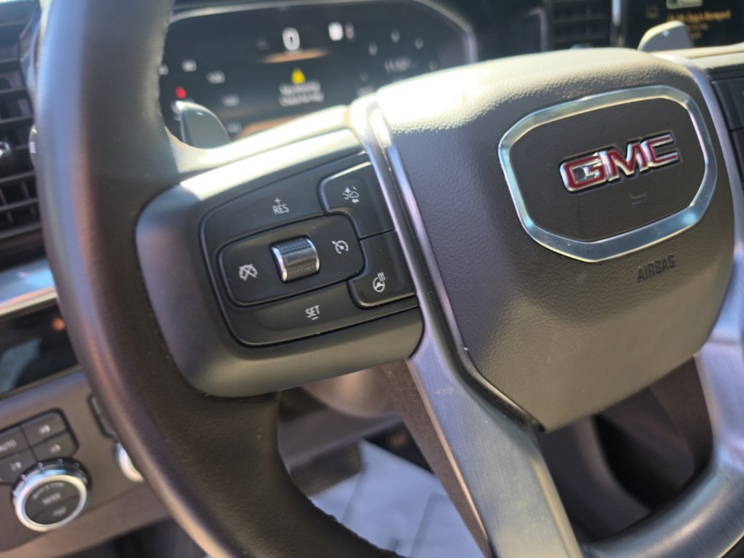 Used 2024 GMC Sierra 1500 SLT w/ SLT Premium Plus Package AWD/4WD image 15