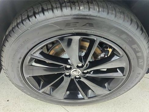 Used 2025 Jaguar F-PACE R-Dynamic S image 58