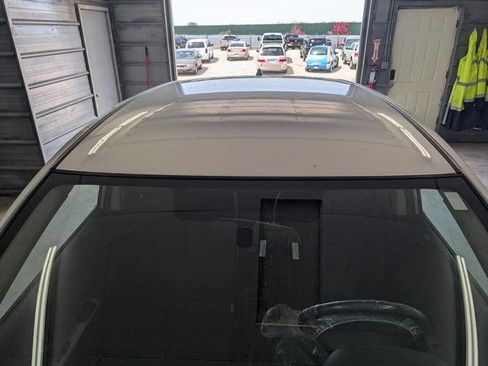 Used 2011 Nissan Versa 1.8 S FWD image 10