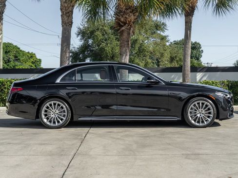 Used 2023 Mercedes-Benz S 580 4MATIC Sedan image 9