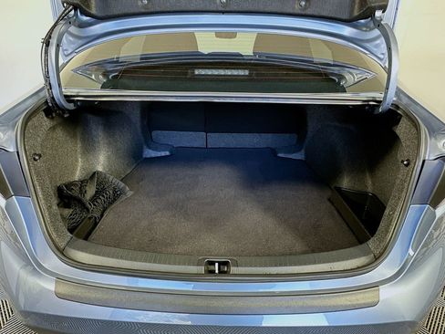 Used 2025 Toyota Corolla LE image 24