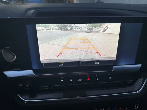 Used 2024 Chevrolet Silverado 1500 LT image 13