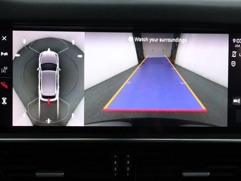 Used 2022 Porsche Cayenne image 17