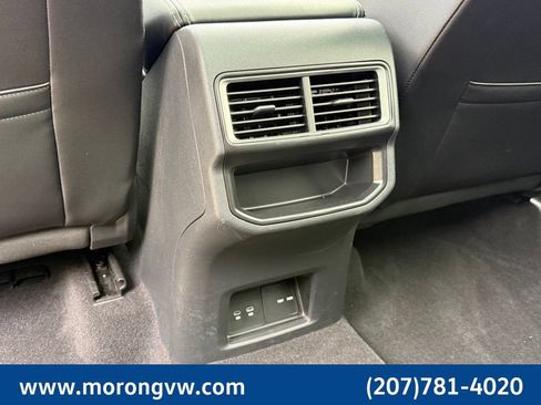 Used 2024 Volkswagen Atlas Cross Sport SE w/ Panoramic Sunroof Package AWD/4WD image 21