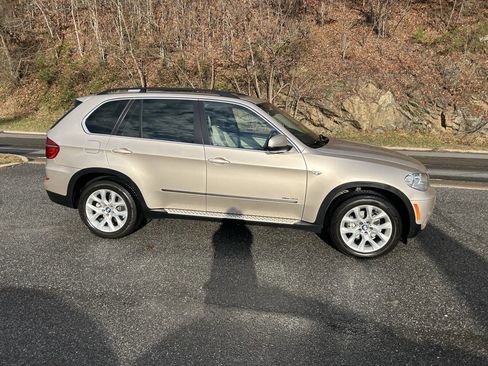 Used 2013 BMW X5 xDrive35i image 8