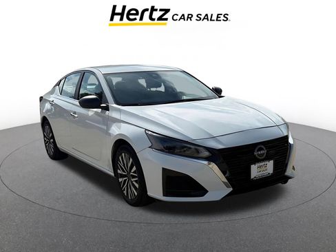 Used 2025 Nissan Altima 2.5 SV FWD image 1