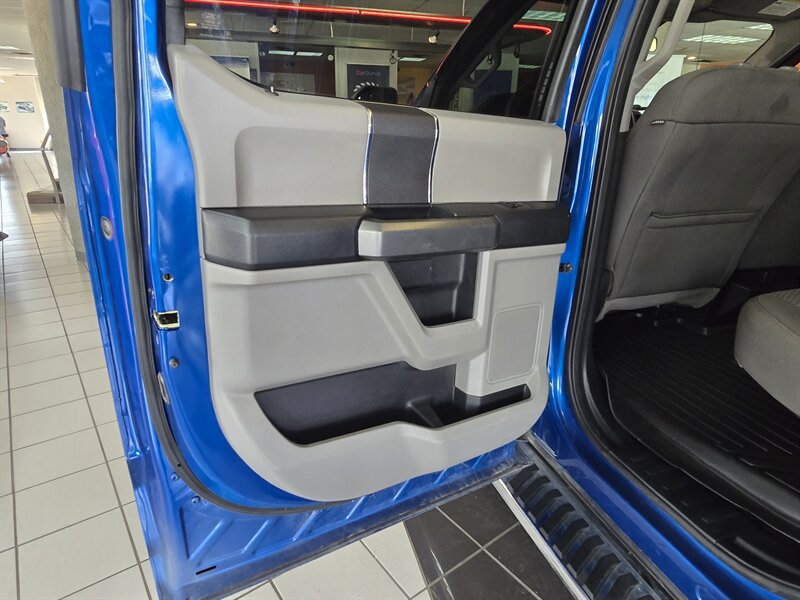 Used 2017 Ford F150 XLT AWD/4WD image 10