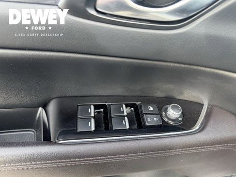 Used 2022 MAZDA CX-5 Signature image 11
