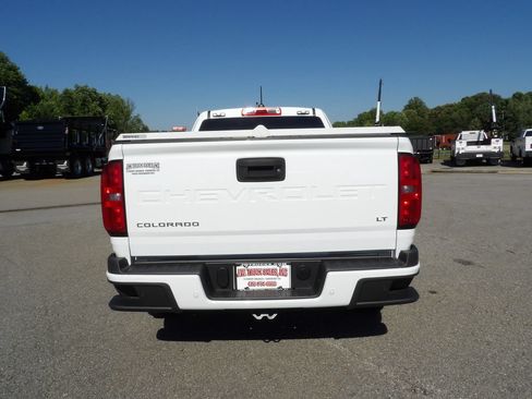 Used 2022 Chevrolet Colorado LT w/ Fleet Safety Package RWD image 6