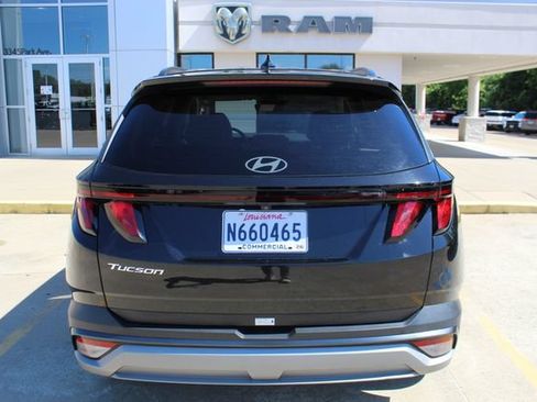 Used 2025 Hyundai Tucson SEL FWD image 4