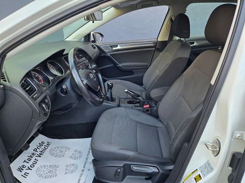 Used 2018 Volkswagen Golf S FWD image 7