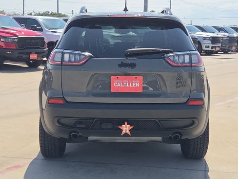 Used 2022 Jeep Cherokee Latitude w/ Sun & Sound Group AWD/4WD image 13