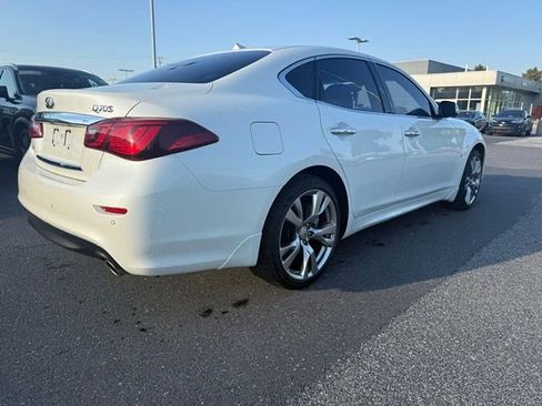 Used 2019 INFINITI Q70 Luxe w/ Sport Package AWD/4WD image 13