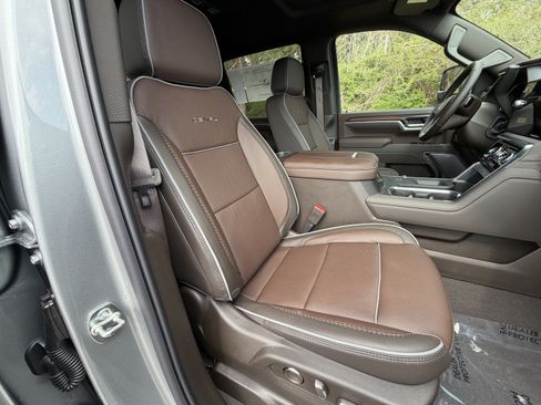 New 2026 GMC Sierra 2500 Denali w/ Denali Reserve Package AWD/4WD image 30