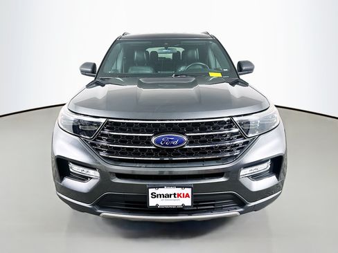 Used 2020 Ford Explorer XLT w/ Equipment Group 202A AWD/4WD image 2
