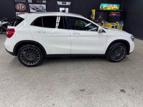 Used 2017 Mercedes-Benz GLA 250 4MATIC image 6