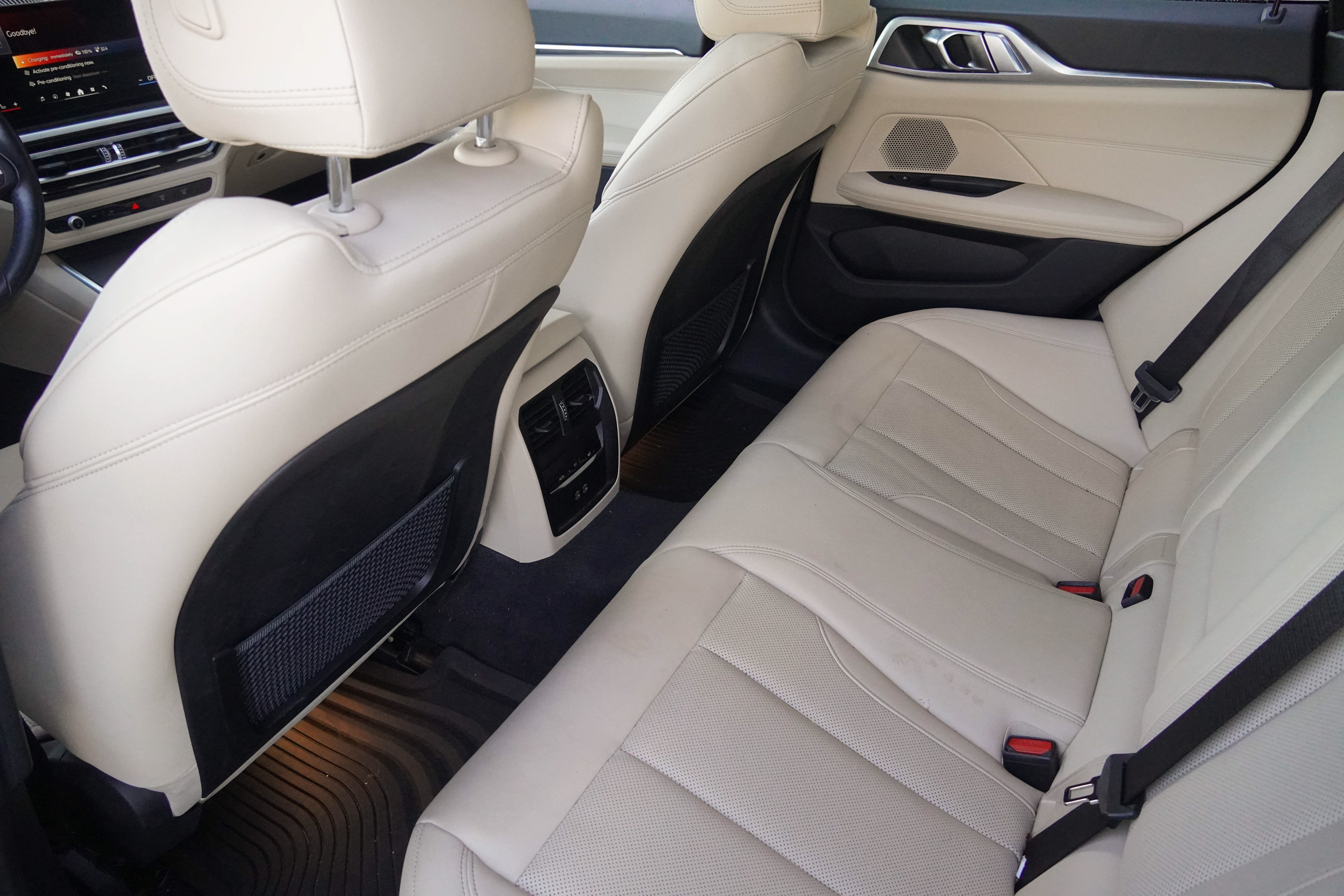 Certified 2024 BMW i4 eDrive35 w/ Premium Package RWD image 36