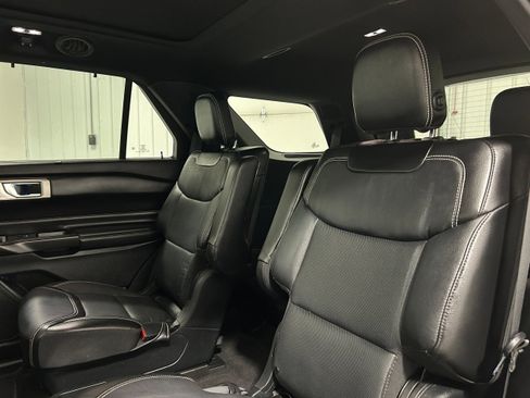 Used 2020 Ford Explorer ST w/ ST Street Pack image 30