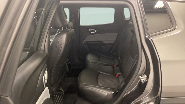 Used 2023 Jeep Compass Latitude w/ Convenience Group AWD/4WD image 27