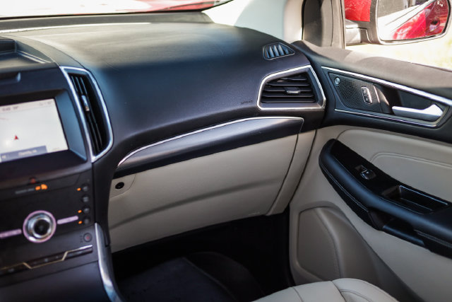 Used 2020 Ford Edge Titanium AWD/4WD image 26