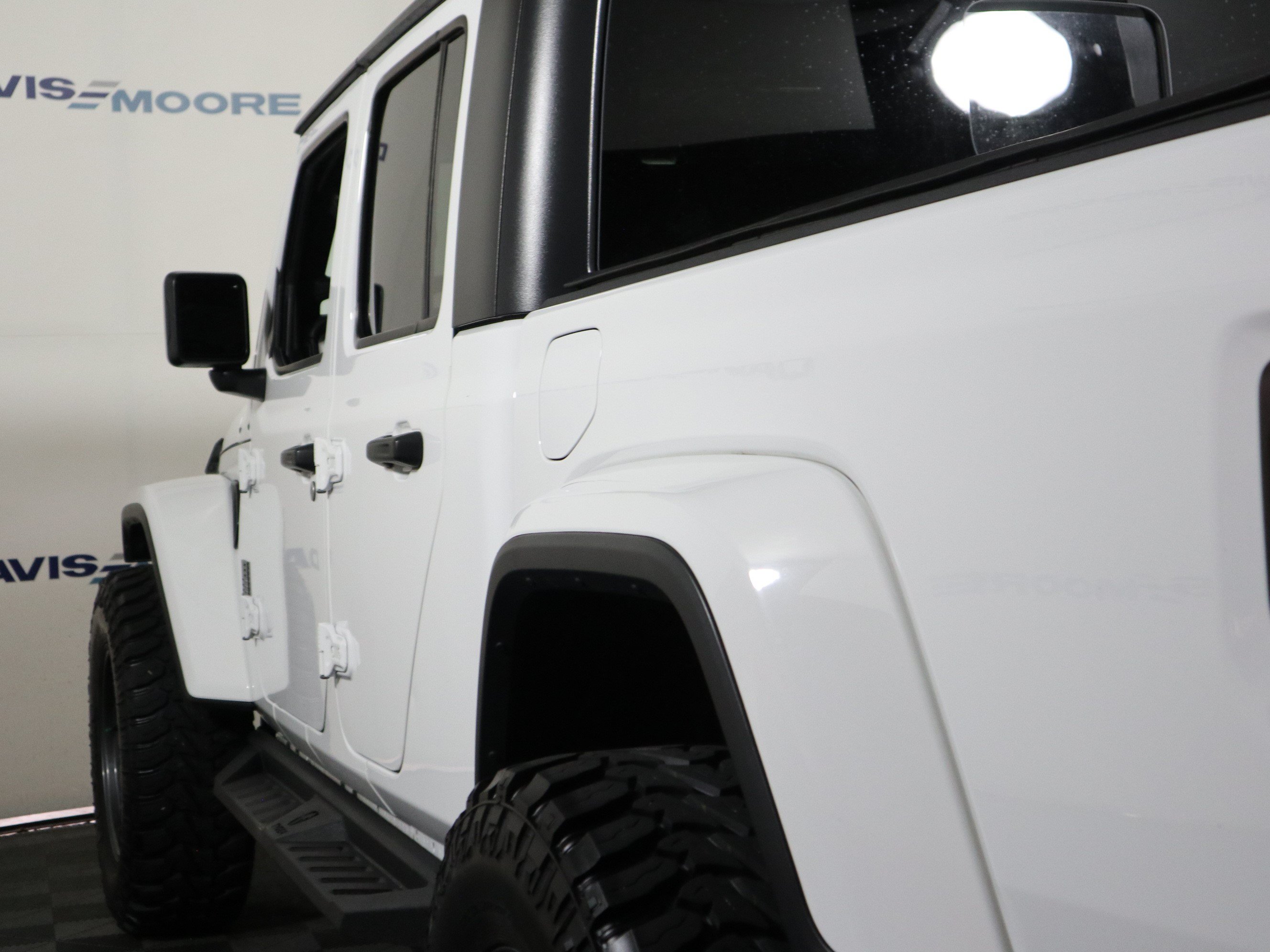 Used 2021 Jeep Gladiator Overland AWD/4WD image 10