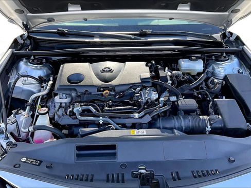 Used 2021 Toyota Camry LE FWD image 9