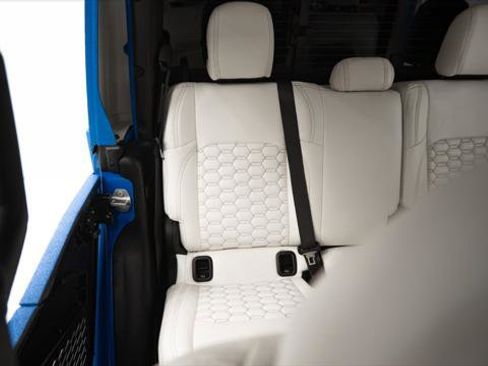 Used 2021 Jeep Gladiator Sport image 19