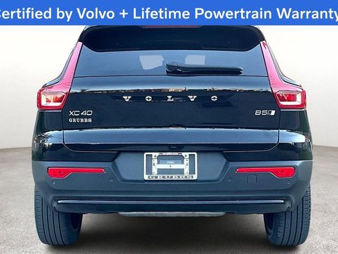 Certified 2023 Volvo XC40 B5 Ultimate w/ Protection Package Premier image 7