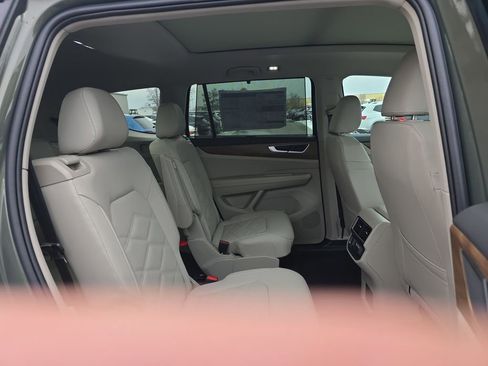 New 2026 Volkswagen Atlas SE image 13