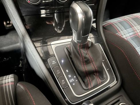 Used 2018 Volkswagen GTI S FWD image 21