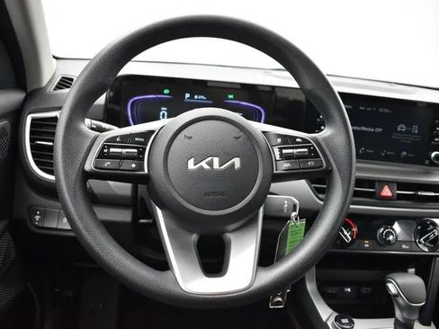 Used 2026 Kia Seltos LX AWD/4WD image 20