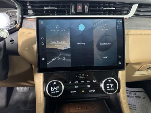 New 2022 Jaguar F-PACE S image 20