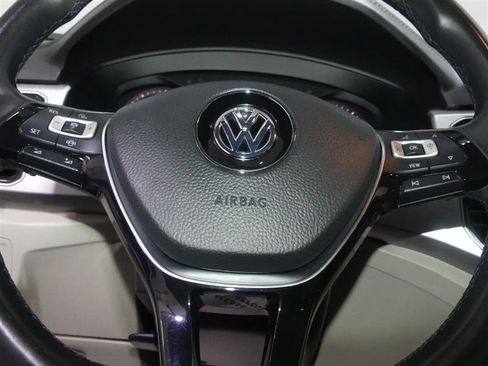 Used 2019 Volkswagen Atlas SEL Premium AWD/4WD image 33