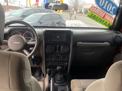 Used 2010 Jeep Wrangler Unlimited Rubicon w/ Trailer Tow Group image 12