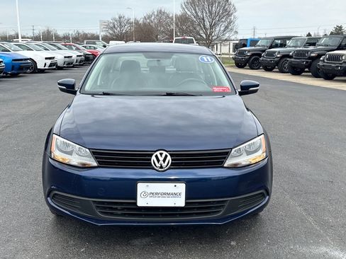 Used 2011 Volkswagen Jetta SE image 8