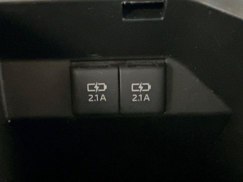 Used 2020 Toyota Camry SE FWD image 49