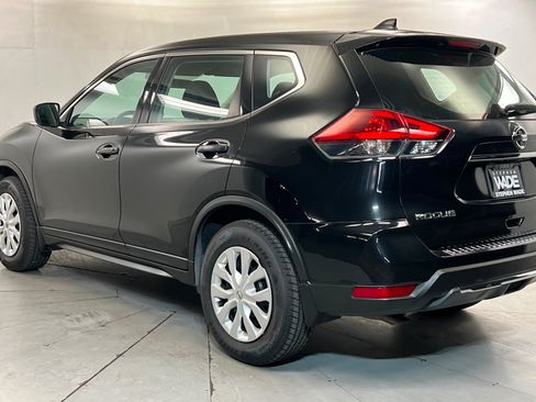 Used 2018 Nissan Rogue S AWD/4WD image 3