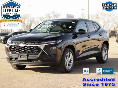 Used 2024 Chevrolet Trax LS w/ LS Convenience Package image 3