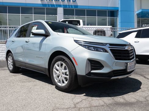 Used 2022 Chevrolet Equinox LT FWD image 1