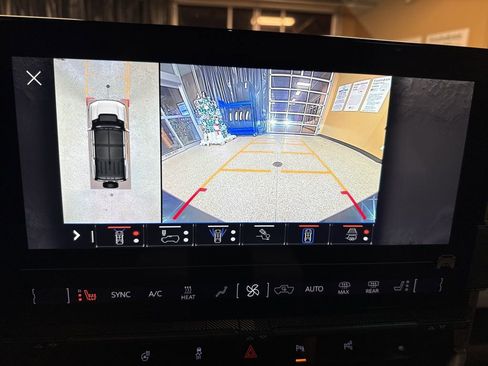 Used 2025 GMC Hummer EV 3X w/ LPO, Sport Package image 35