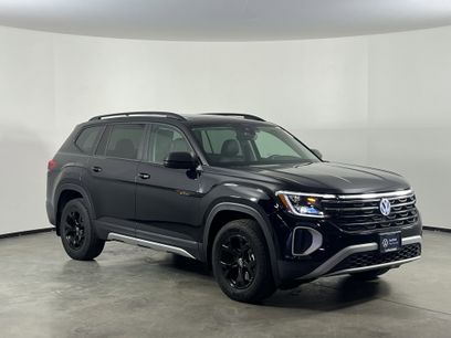 Used 2025 Volkswagen Atlas Peak Edition SE